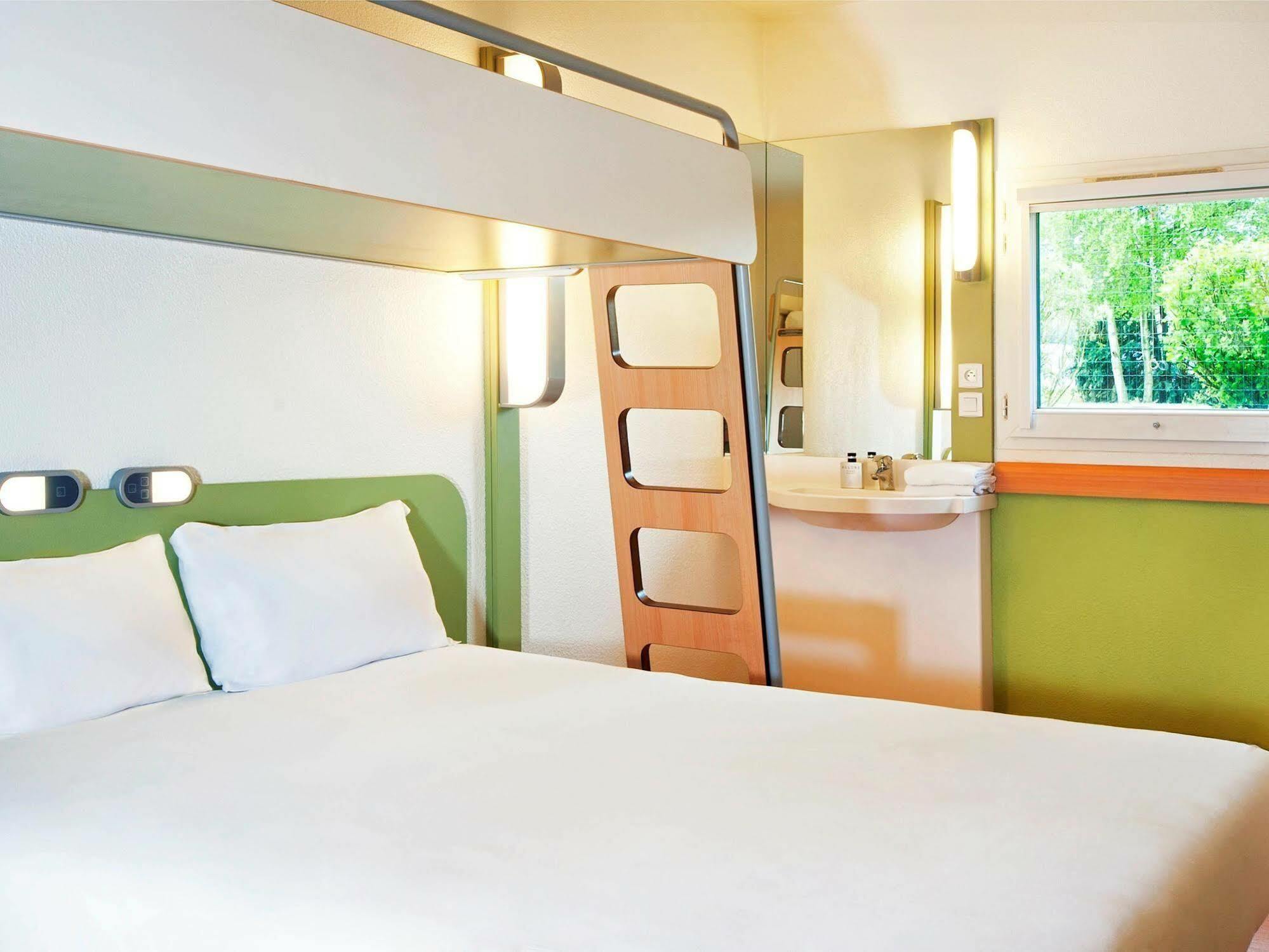 Ibis Budget Fontainebleau Avon Exterior foto