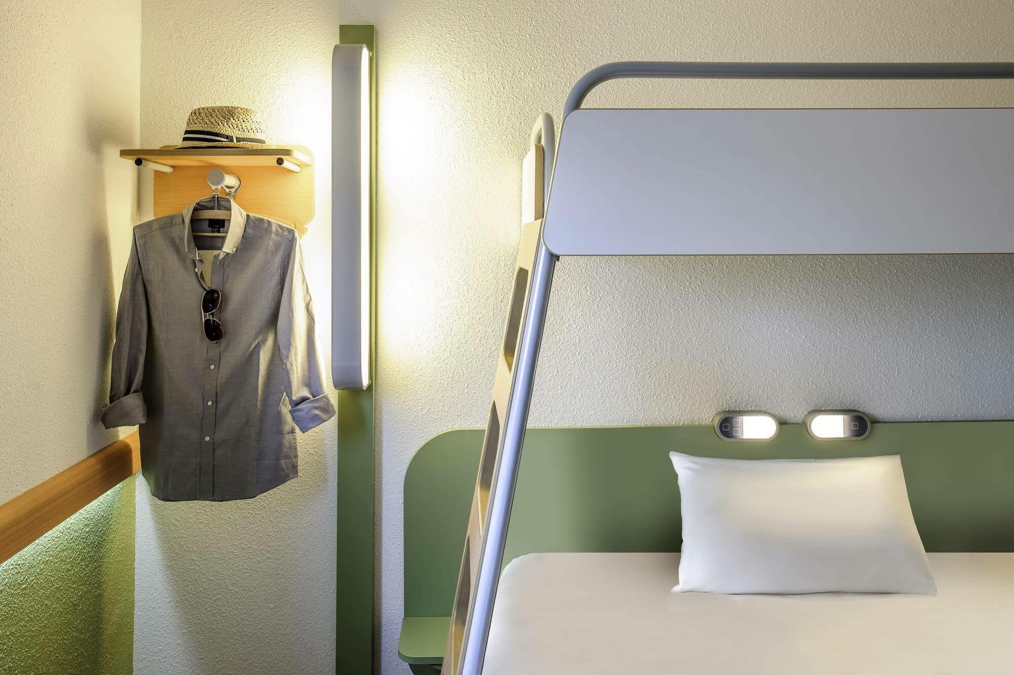 Ibis Budget Fontainebleau Avon Exterior foto