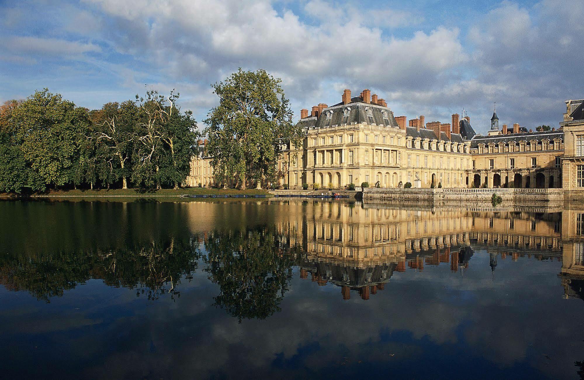 Ibis Budget Fontainebleau Avon Exterior foto
